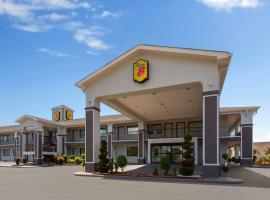 普拉特维尔速8汽车旅馆，位于普拉特维尔的酒店