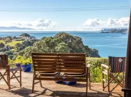 Double Bay Views, Oneroa - Be My Guest