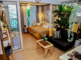 Azure Urban Resort Staycation by Solace Peak