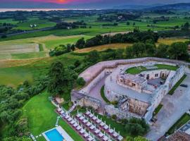 Relais Forte Benedek Wine & SPA - Adults Only，位于帕斯特伦戈的带按摩浴缸的酒店