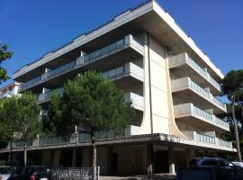 Residence Pineta Verde，位于米兰马瑞提那的公寓式酒店