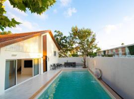 Stunning Villa with Pool in Herzliya Pituah，位于荷兹利亚的酒店