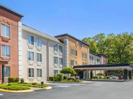 Comfort Inn Dickson，位于迪克森的酒店