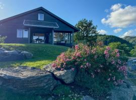 4 Bedroom Amazing Home In Lindesnes，位于Eigeland的酒店
