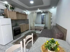 Yjëza Apartment