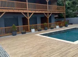 Logement avec piscine a 50 metre de la mer