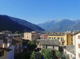 Apartment in Chiavenna，位于基亚文纳的酒店