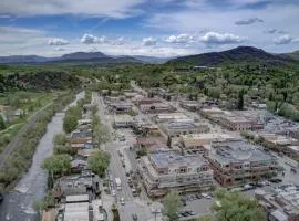 Walkable to Everything in Downtown Steamboat, Across Street from Yampa River, On Free Bus Route