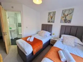 Contractors 2 bedrooms 2 bathrooms apartment in Stevenage SG1 with Free Parking, and Free Wi-Fi by White Orchid property Relocation