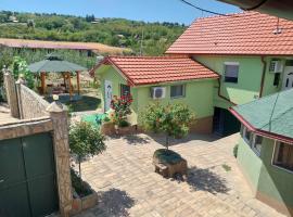 R&H apartmani，位于Slankamenački Vinogradi的酒店