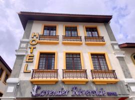 Lavender Riverside Hotel