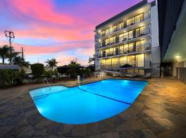 MC Pacific Inn & Suites Torrance，位于托伦斯的酒店