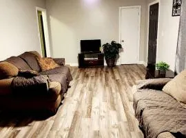 Spacious Room close to downtown and events