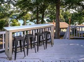 Funky Little Lakehouse - private dock and sunset view