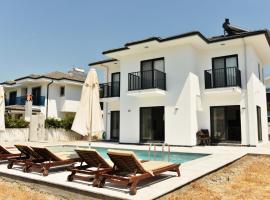 Villa Sarışlı Dalyan，位于穆拉的酒店