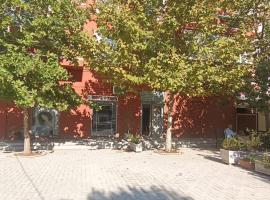 TreRacat Apartment，位于伏罗拉的酒店
