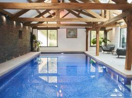 Swallows End - Apartment with hot tub, sauna and pool (Dartmoor)，位于埃克塞特的酒店