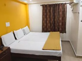 Hotel Sahasra - Opposite to Srinivasam Complex and Walkable Distance from Bus Station