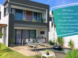 Villa Halana, piscine privée et proche de Grand Baie，位于佩雷贝勒的酒店