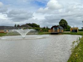 The Firs Country Park，位于波士顿的酒店