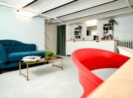 Villa années 30, bords de Marne，位于桥连城的酒店