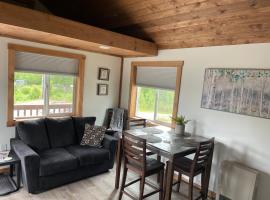 Peaceful Acres Cabin 6 - Soldotna, AK，位于Kasilof的酒店