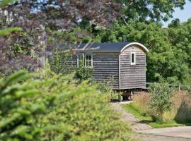 The Parlour, for Alton Towers & the Peak District，位于尤托克西特的山林小屋