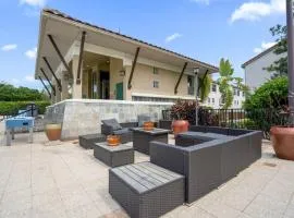 Cozy 4BR Family Townhouse in Wonderful Disney Resort Area
