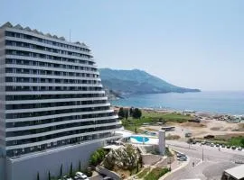 Люкс апартаменты в Бечичи, Skyline Resort, первая линии моря, две спальни