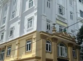 QUANG HIỂN HOTEl