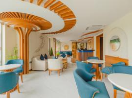 UMET Seaview Hotel with Free Airport Pick up and Drop T&C Apply，位于马累的酒店