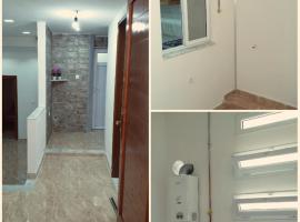 Locationvacaneski21，位于斯基克达的酒店