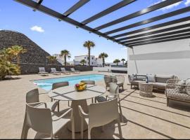 Lanzarote Villas Marina Volcan，位于普拉亚布兰卡的酒店