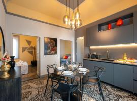 La Mirandola - centralissimo luxury loft，位于拉帕洛的酒店