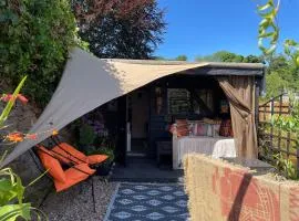 Cromford Garden Glamping Hut Peak District