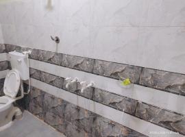 Shree Siddhi Vinayak Hotel & Restaurant，位于Bargi的酒店