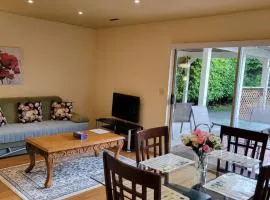 Bright 2 BR, Great Location