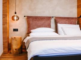 SchönBerg hotel b&b，位于里约比安科的酒店