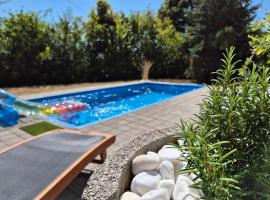 Holiday home LUNA，位于Donje Orešje的酒店