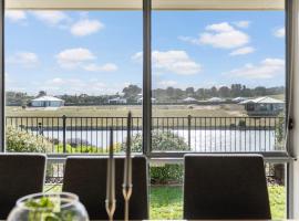 32 Blanche Pde Hindmarsh Island - No Linen Included，位于Hindmarsh Island的酒店