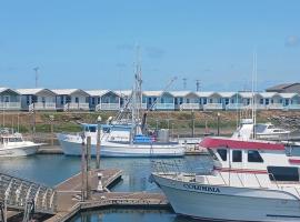 Westport Marina Cottages，位于韦斯特波特的酒店