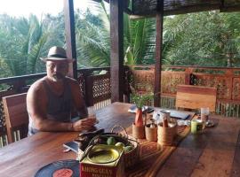 Ecolodge 1BR - JungleHavenBali，位于Meliling的酒店