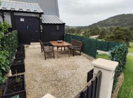 Appartement Greoliere les neiges avec exterieur，位于格雷奥利埃的酒店