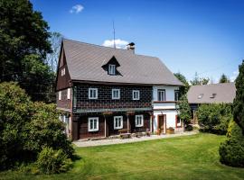 Resort Vysoká Lípa - Stodola, Chalupa - Barn, Cottage，位于耶什赫维采的酒店