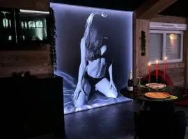 Luxury Love Room "TENTATION"