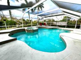 Wellington Pool House With Spa and Putting Green，位于惠灵顿的酒店