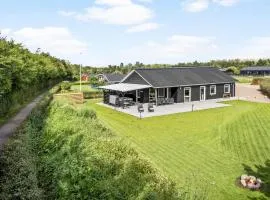 Beautiful Home In Hemmet With Wifi