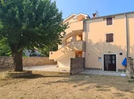 Gorgeous Home In Bale With Kitchen