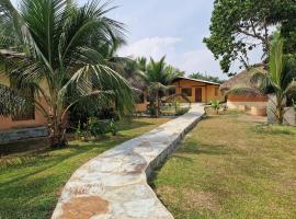 Uzoma's Lodge，位于Butre的酒店
