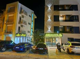 Ambassador & Ambassador Lux Apartments，位于乌尔齐尼的酒店